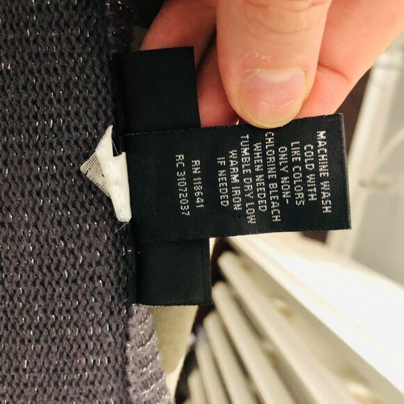 🔥5 for $25 sale🔥 lane Bryant gray metallic faux layered sweater tunic dress - Picture 9 of 10